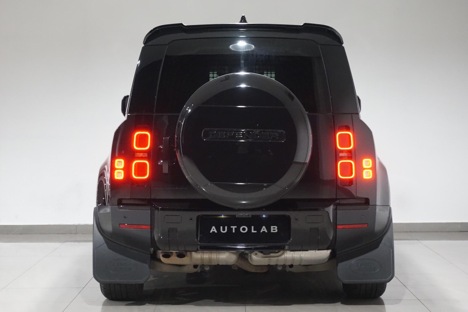 Used Land Rover Defender 110 for sale - 76476486: Photo 8