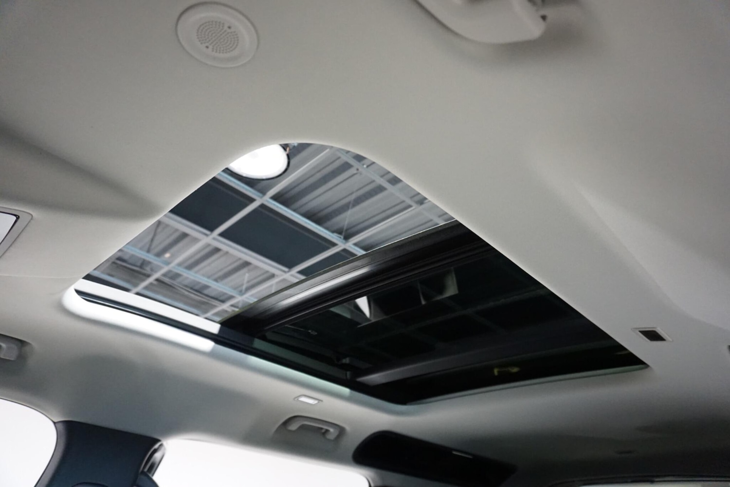 Used Land Rover Defender 110 for sale - 78135564: Photo 12