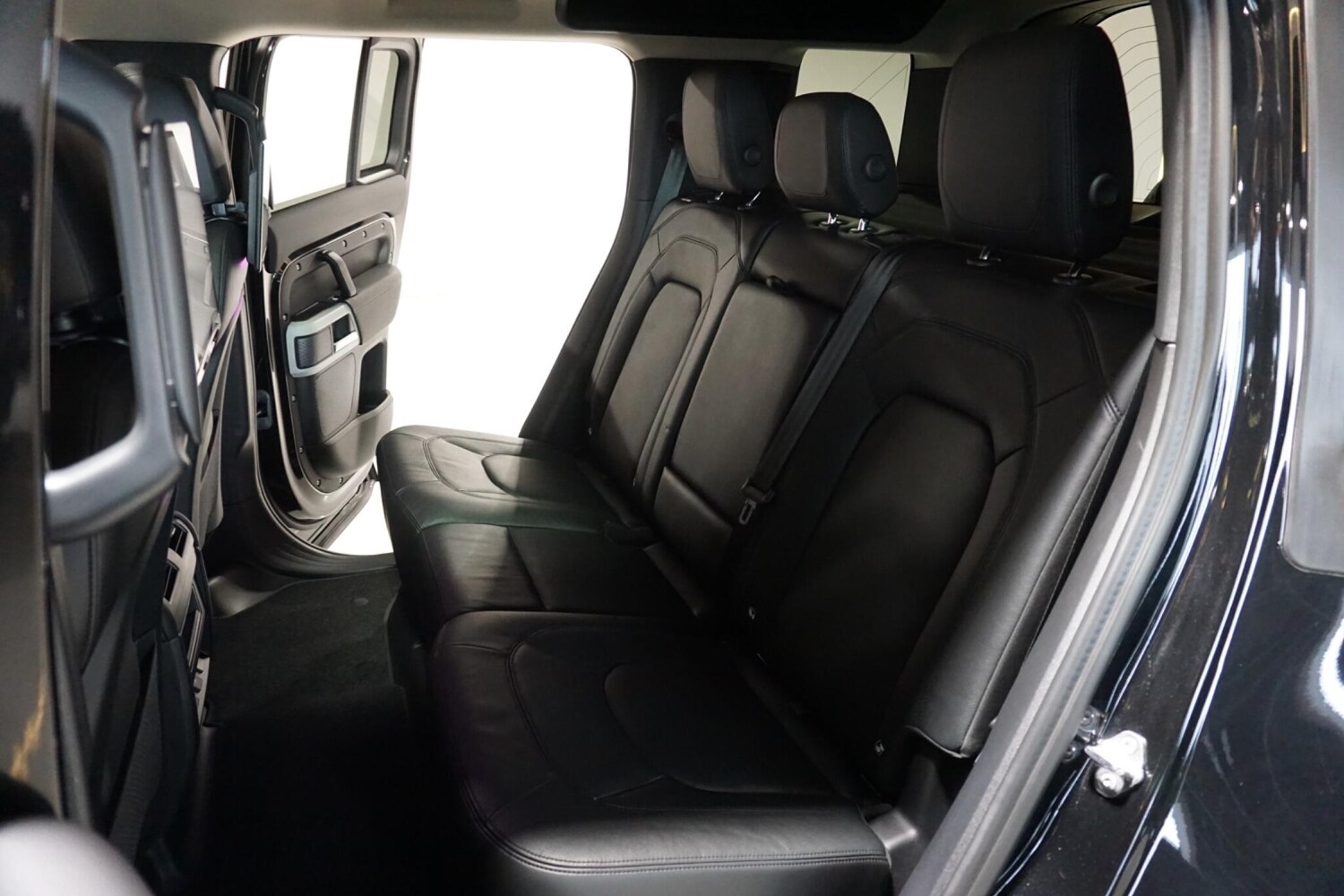 Used Land Rover Defender 110 for sale - 78135564: Photo 15