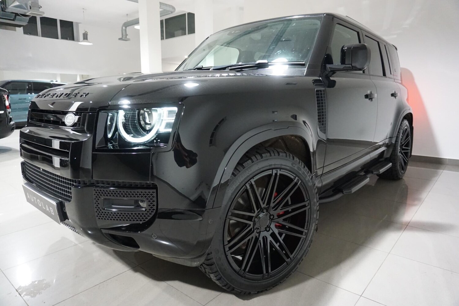 Used Land Rover Defender 110 for sale - 78135564: Photo 28