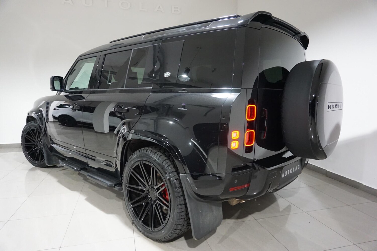 Used Land Rover Defender 110 for sale - 78135564: Photo 29