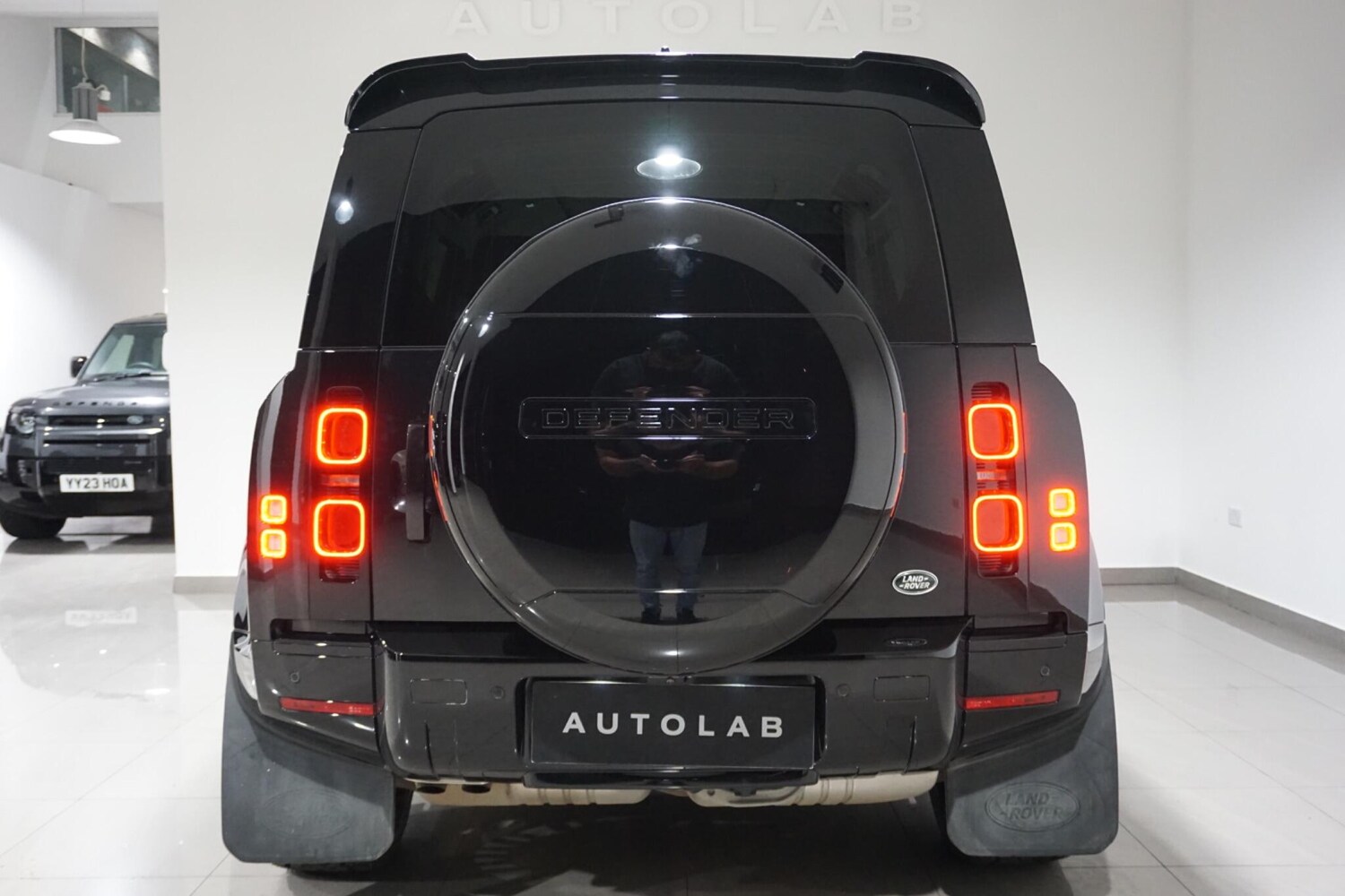 Used Land Rover Defender 110 for sale - 78135564: Photo 30