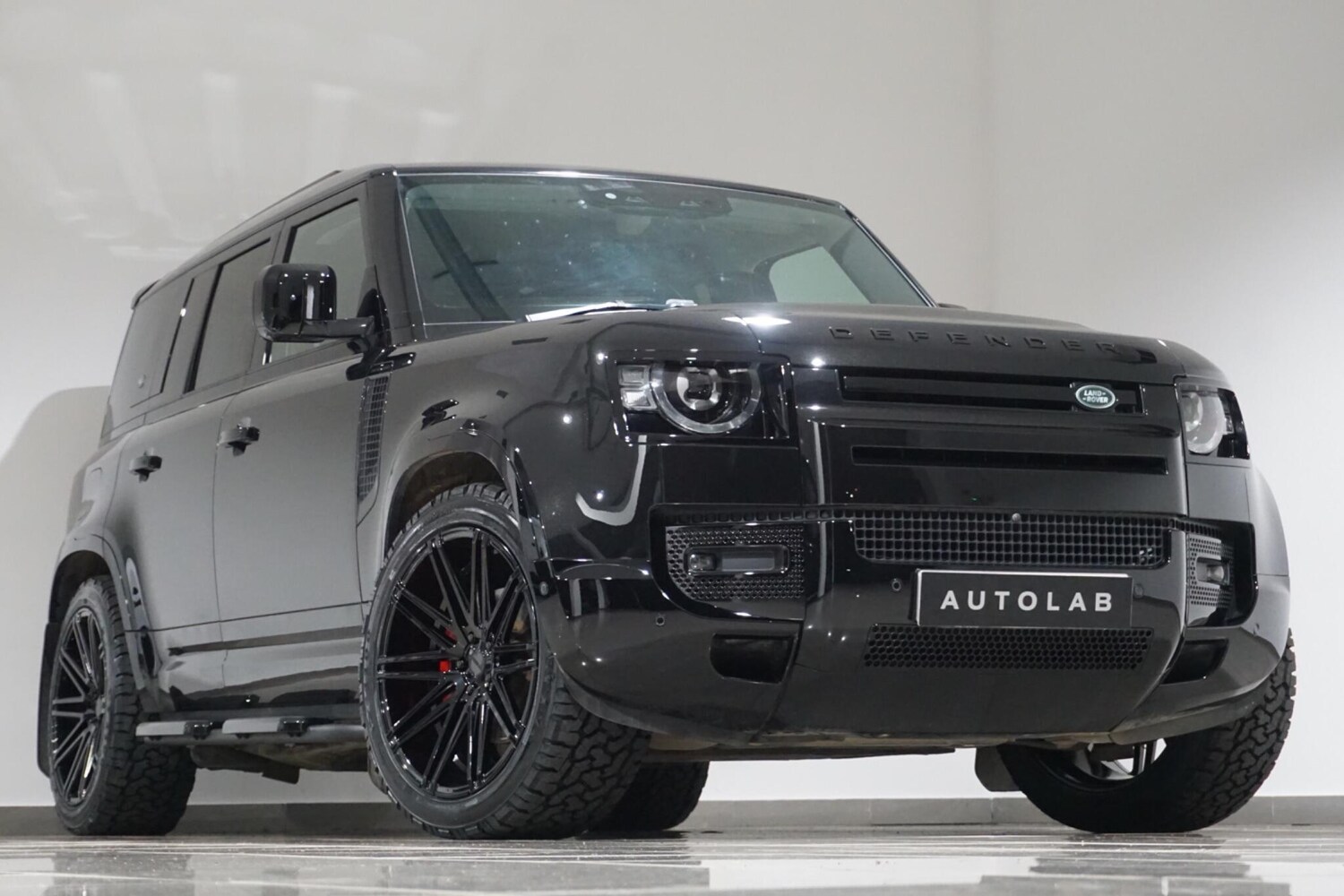 Used Land Rover Defender 110 for sale - 78135564: Photo 32