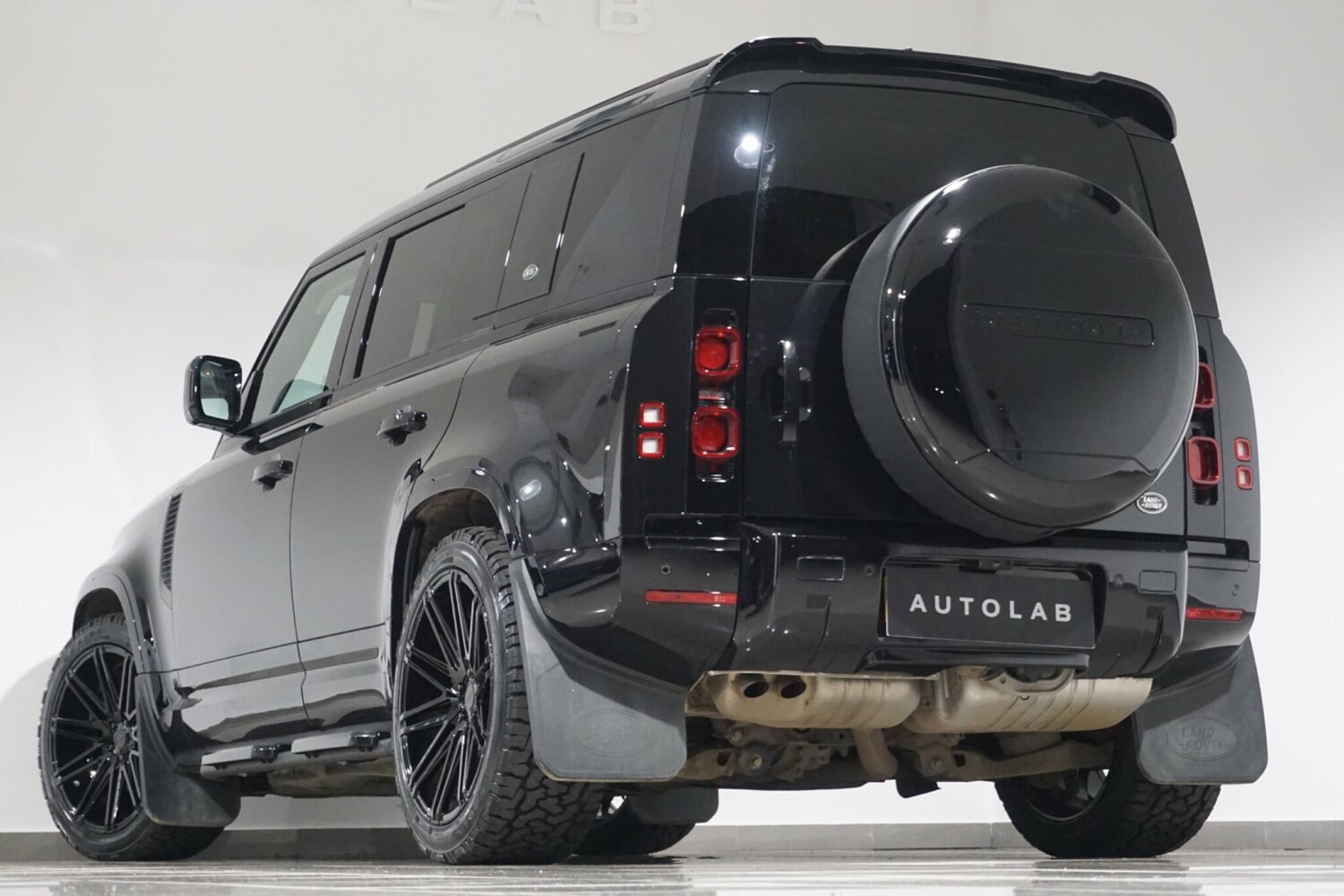 Used Land Rover Defender 110 for sale - 78135564: Photo 33