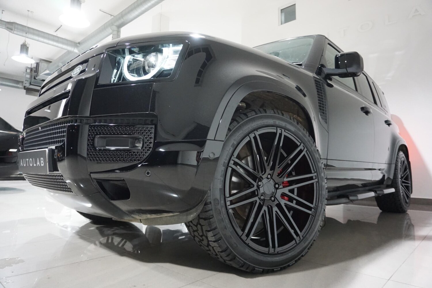 Used Land Rover Defender 110 for sale - 78135564: Photo 34