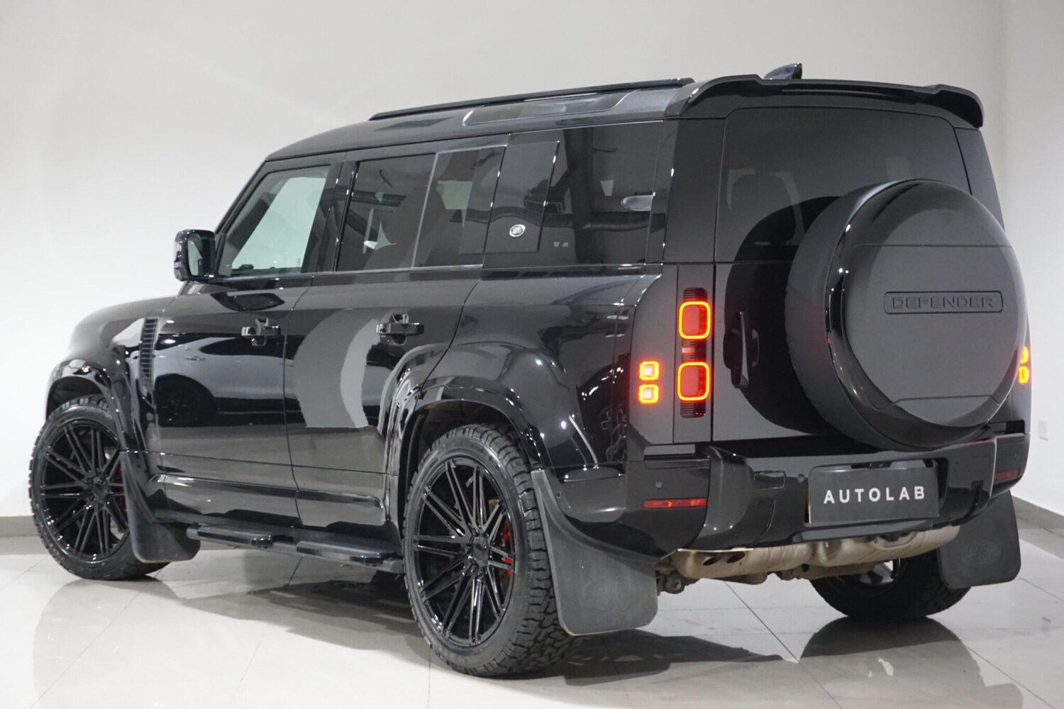 Used Land Rover Defender 110 for sale - 78135564: Photo 42