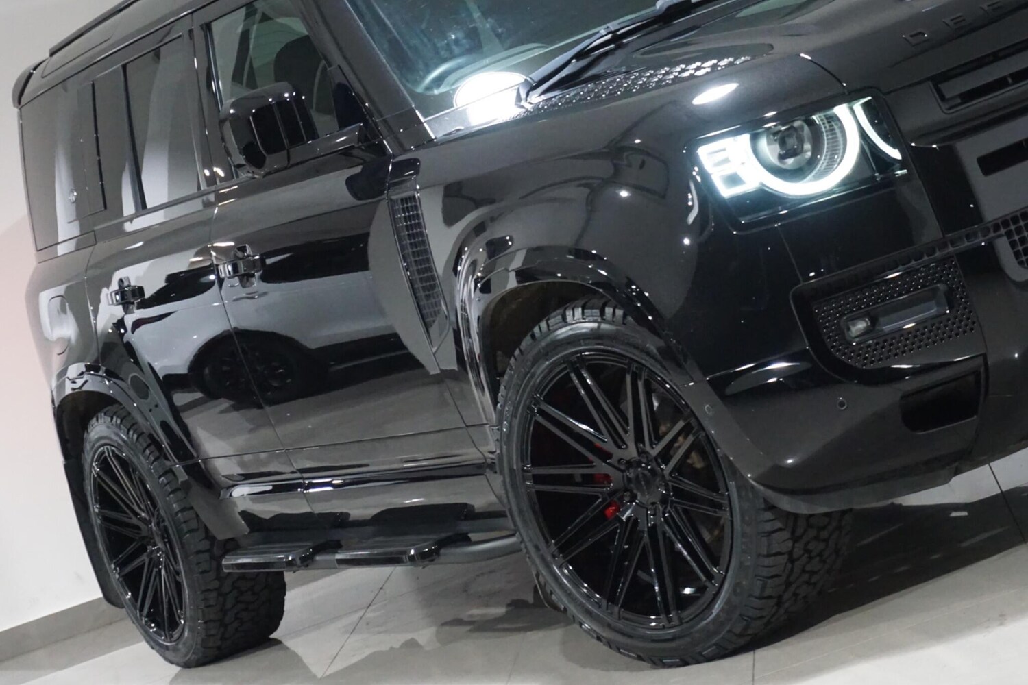 Used Land Rover Defender 110 for sale - 78135564: Photo 45