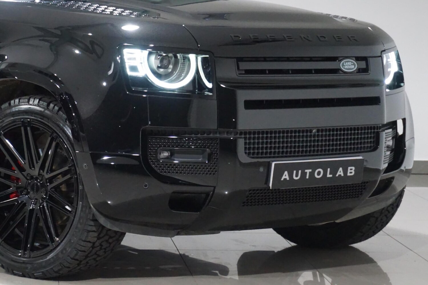 Used Land Rover Defender 110 for sale - 78135564: Photo 47