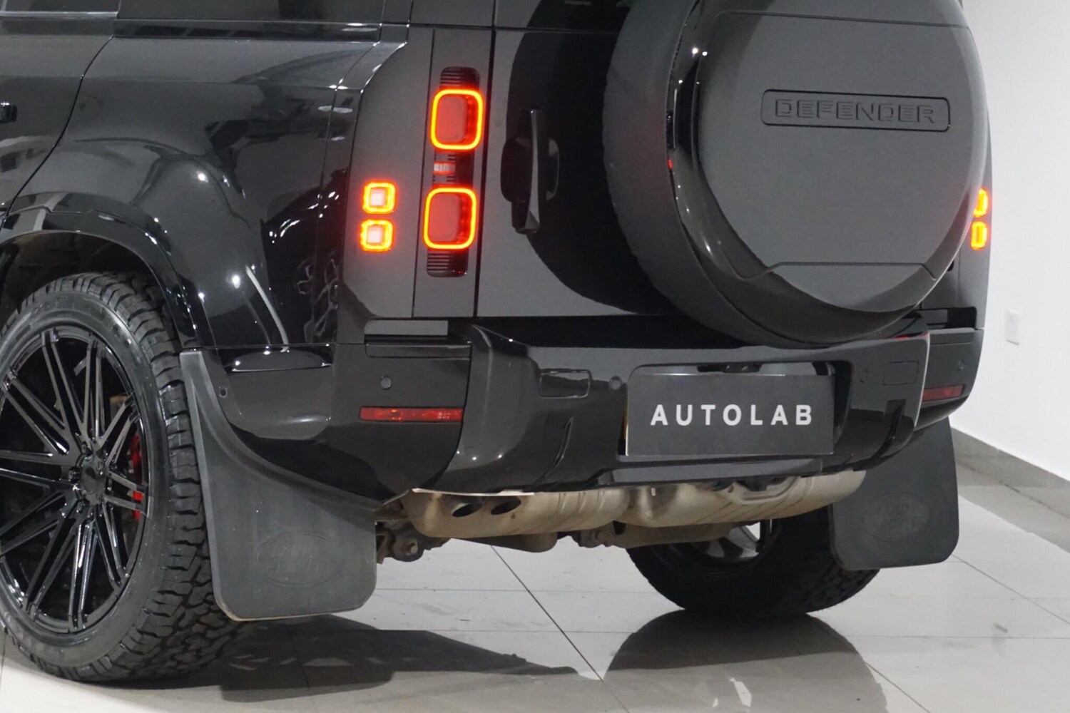 Used Land Rover Defender 110 for sale - 78135564: Photo 48