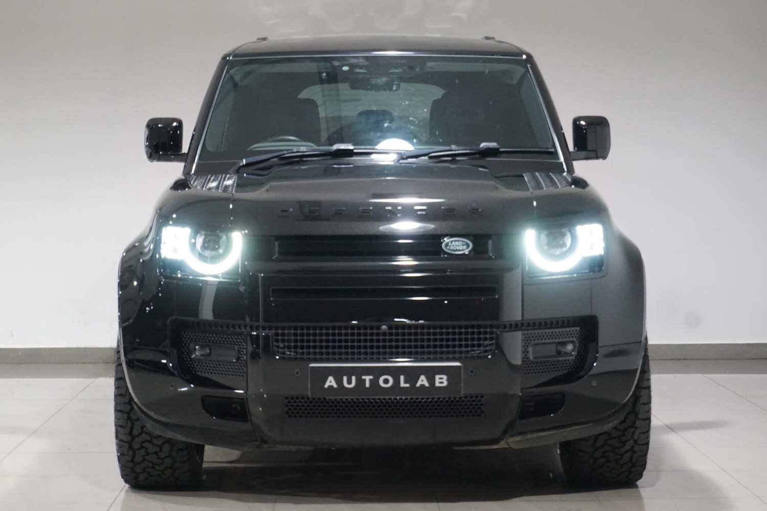 Used Land Rover Defender 110 for sale - 78135564: Photo 7