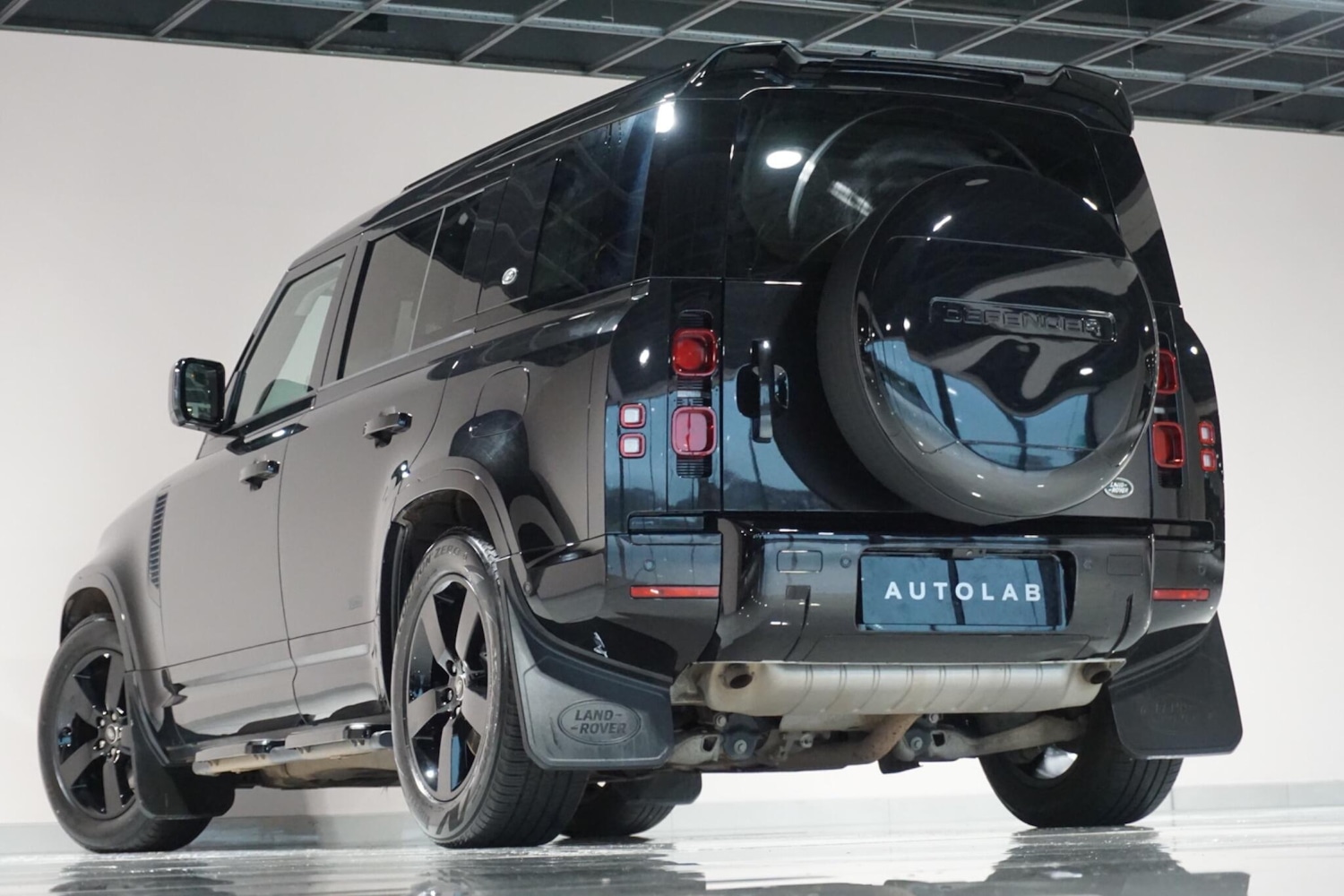 Used Land Rover Defender 2024 for sale - 77722507: Photo 18