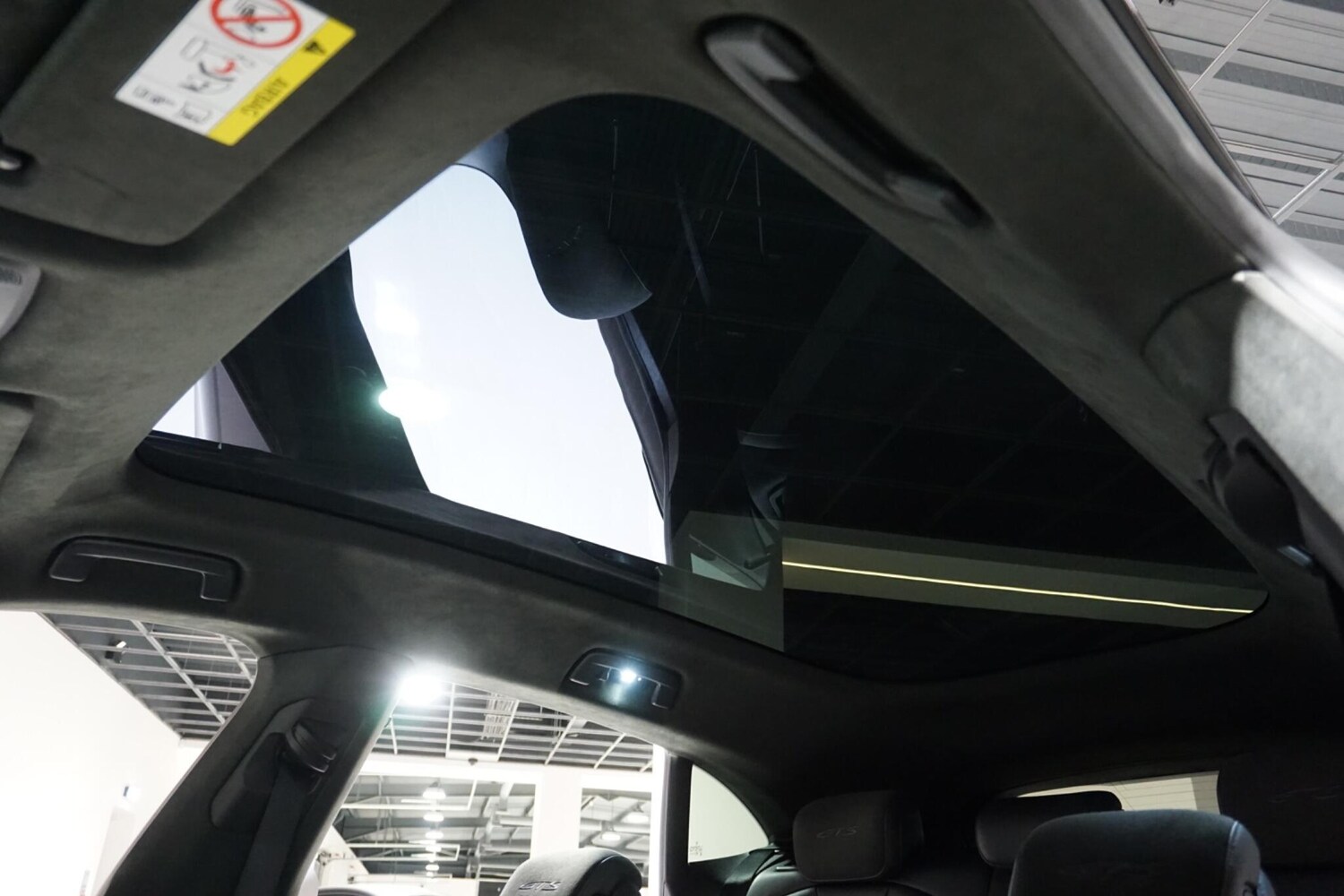 Used Porsche Taycan 2023 for sale - 77525007: Photo 11