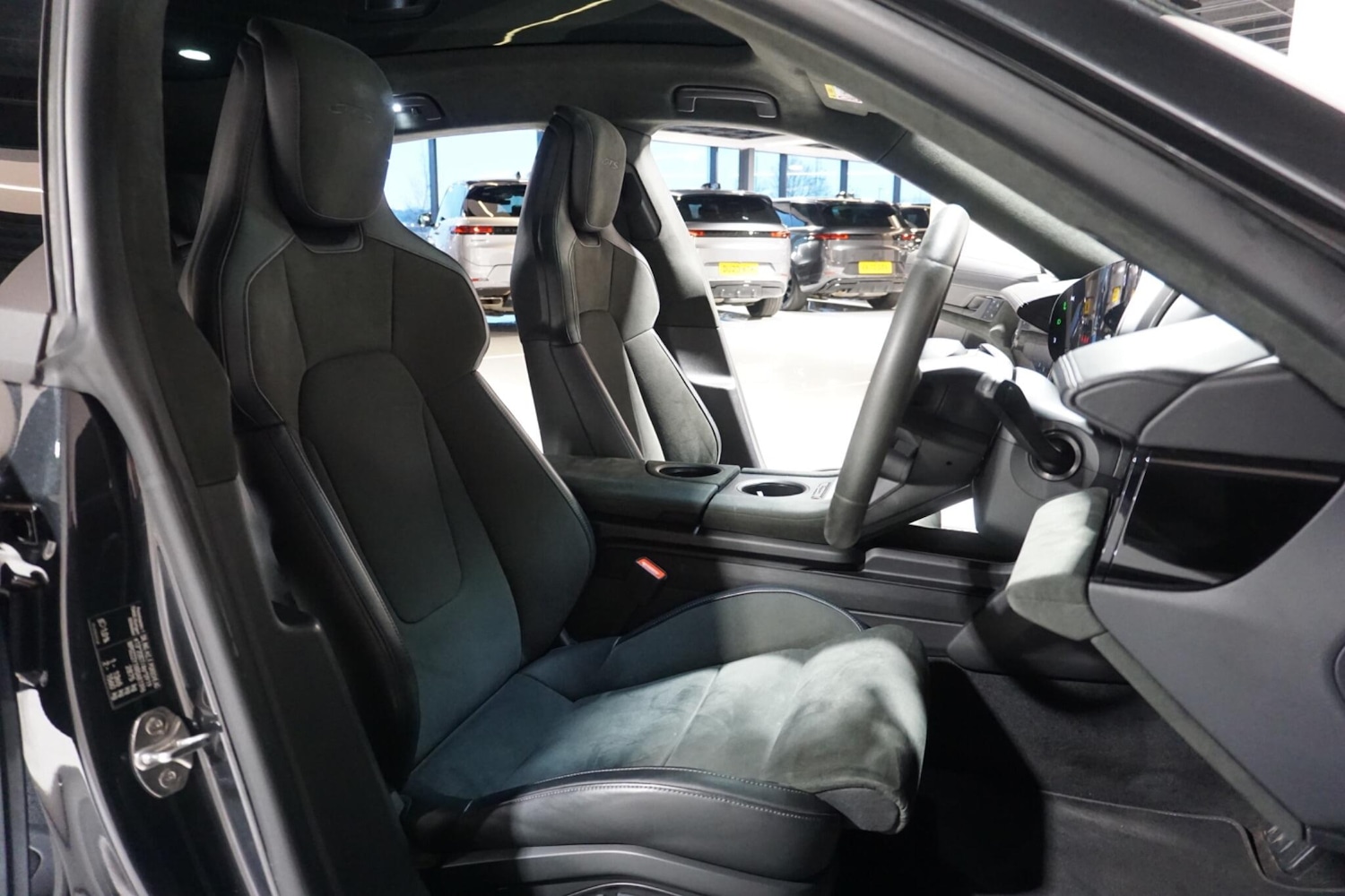 Used Porsche Taycan 2023 for sale - 77525007: Photo 12