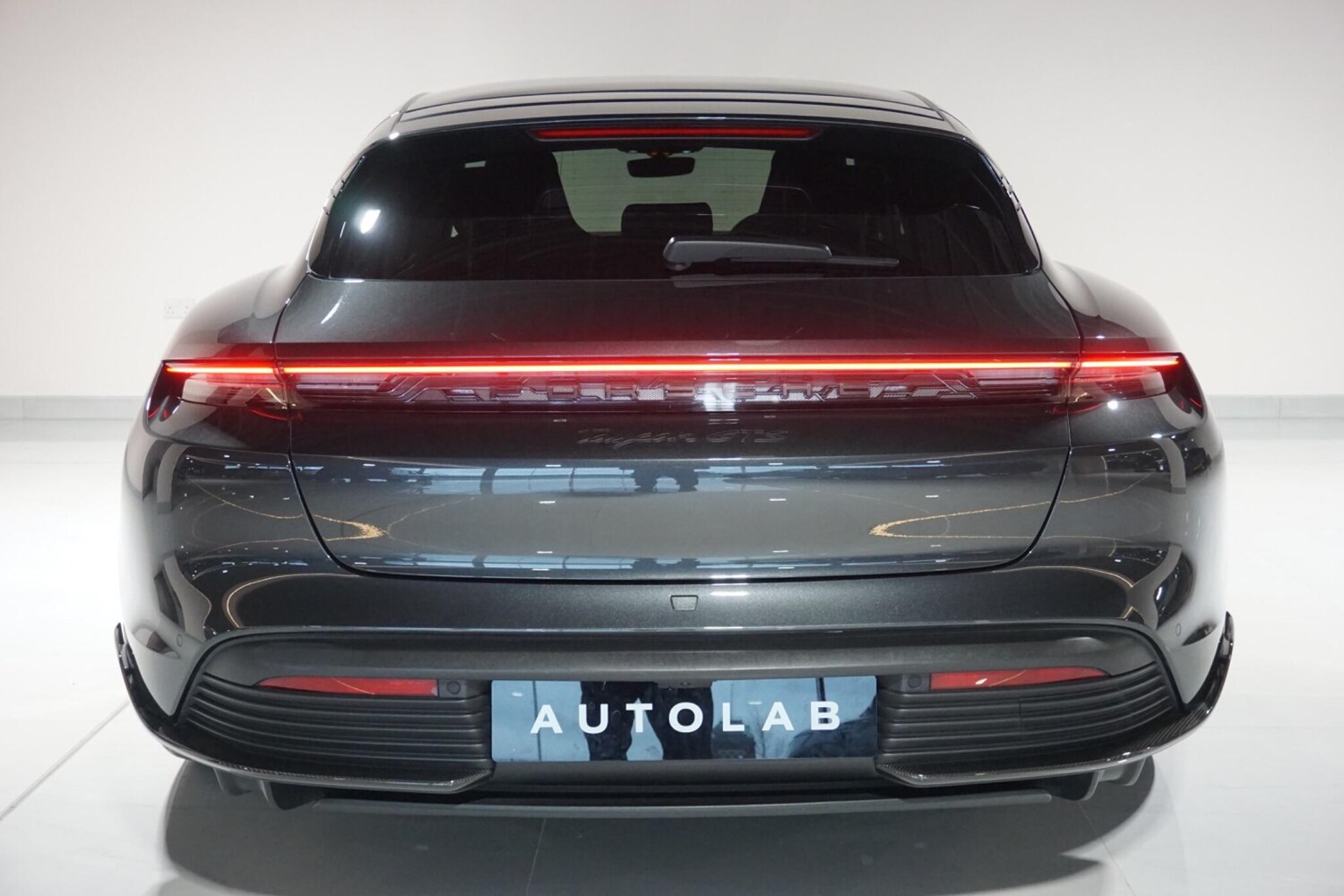 Used Porsche Taycan 2023 for sale - 77525007: Photo 25