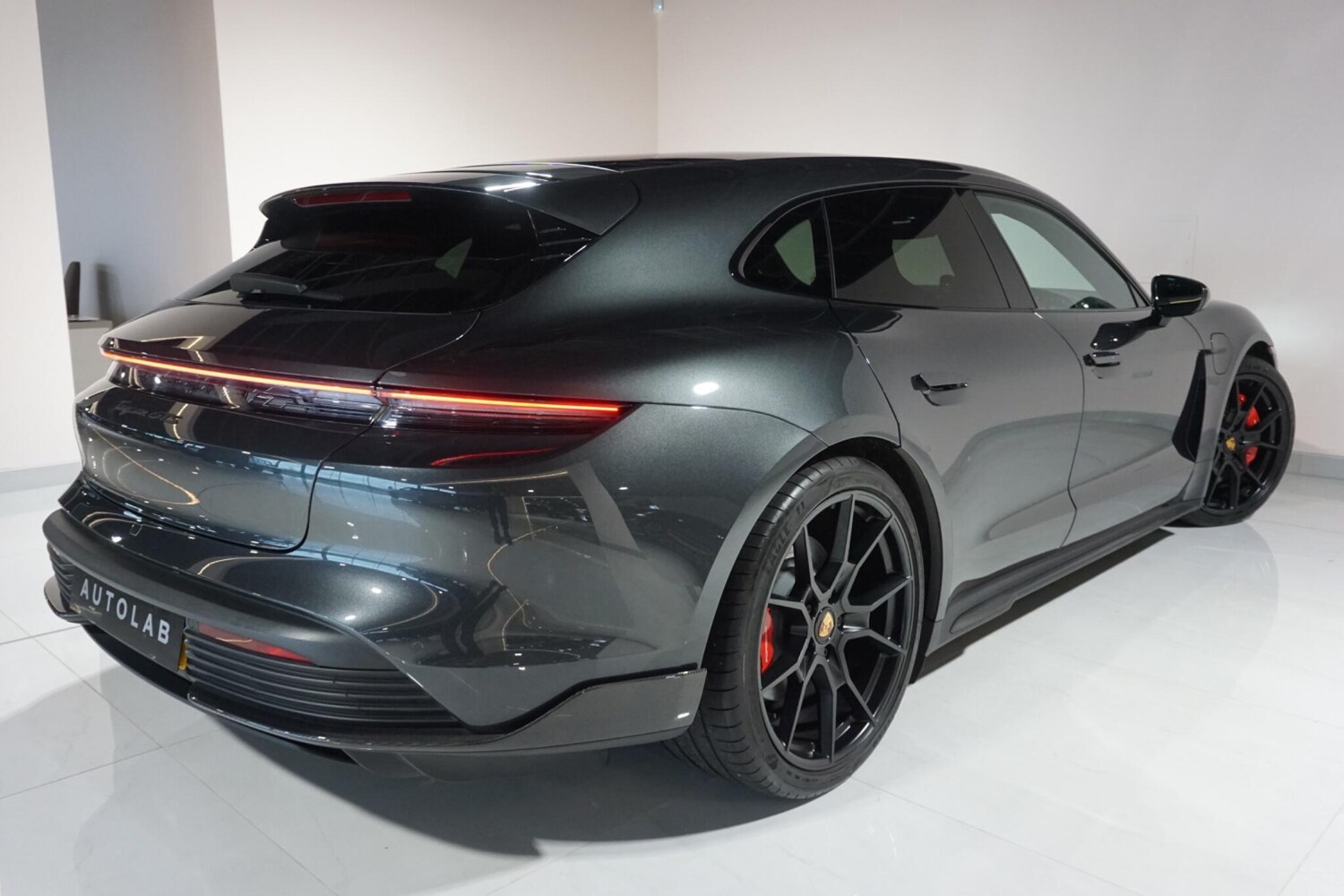 Used Porsche Taycan 2023 for sale - 77525007: Photo 26