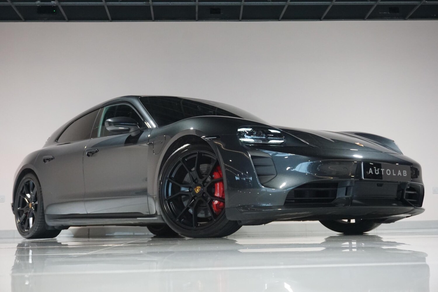 Used Porsche Taycan 2023 for sale - 77525007: Photo 31