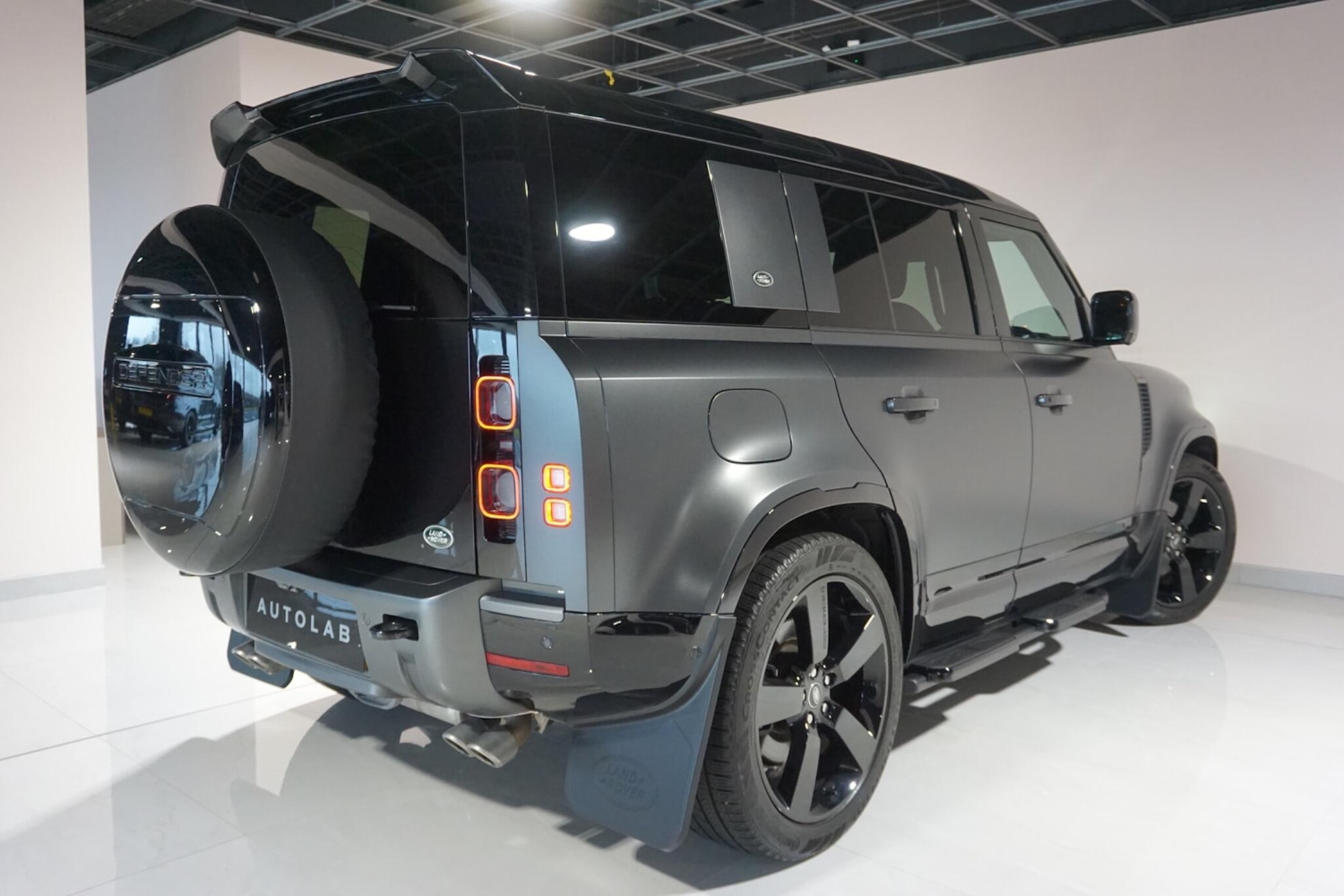 Used Land Rover Defender 2022 for sale - 77315238: Photo 32