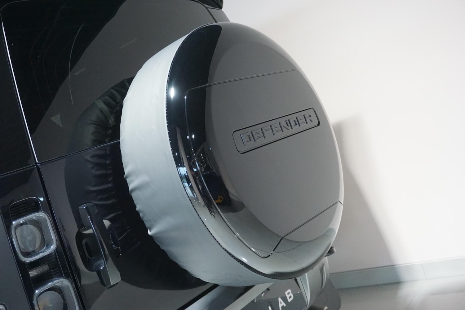 Used Land Rover Defender 2022 for sale - 77315238: Photo 76