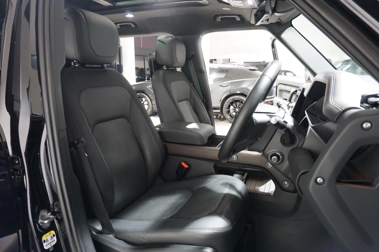 Used Land Rover Defender 2023 for sale - 76472977: Photo 14