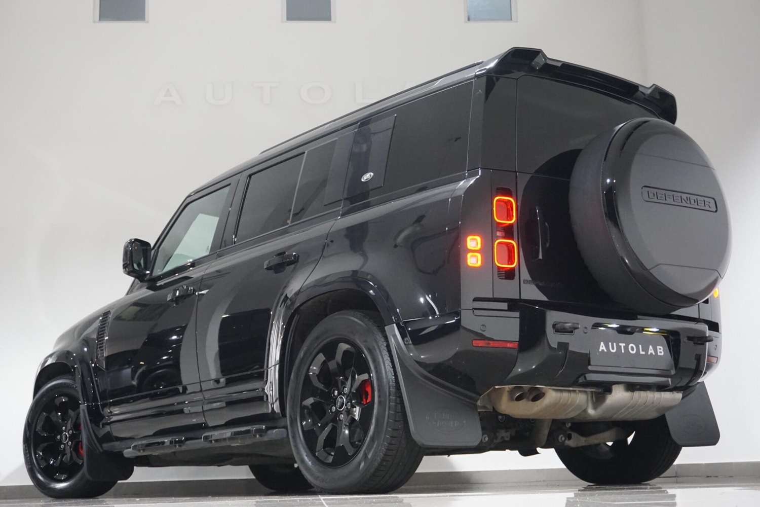 Used Land Rover Defender 2023 for sale - 76472977: Photo 39