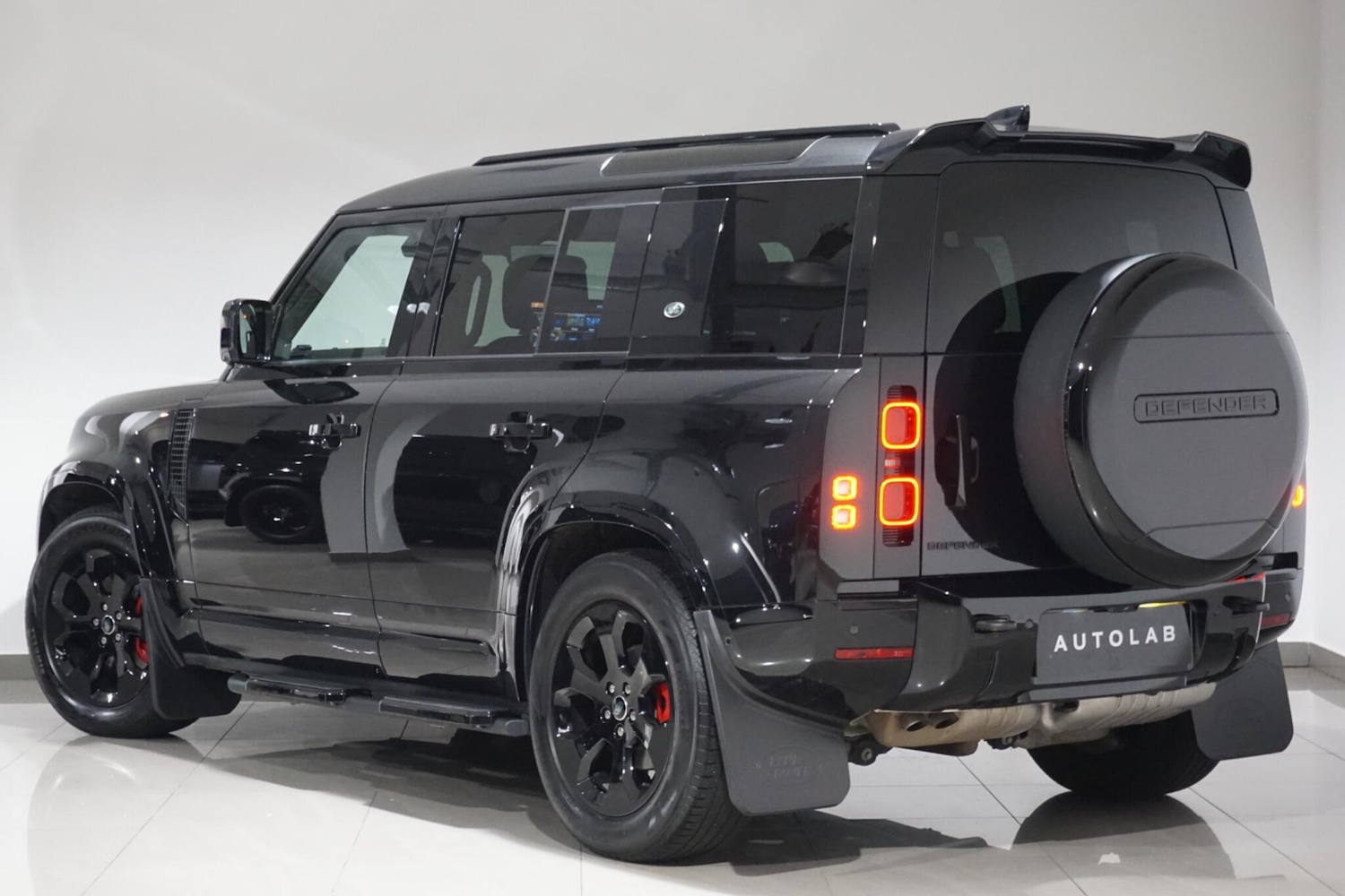 Used Land Rover Defender 2023 for sale - 76472977: Photo 43