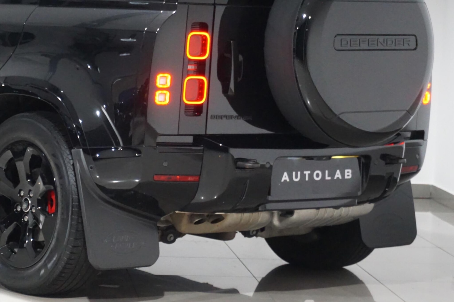 Used Land Rover Defender 2023 for sale - 76472977: Photo 49