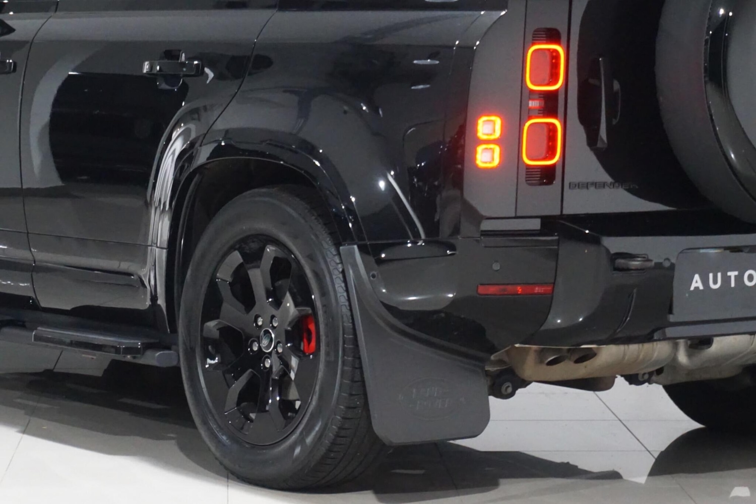 Used Land Rover Defender 2023 for sale - 76472977: Photo 51