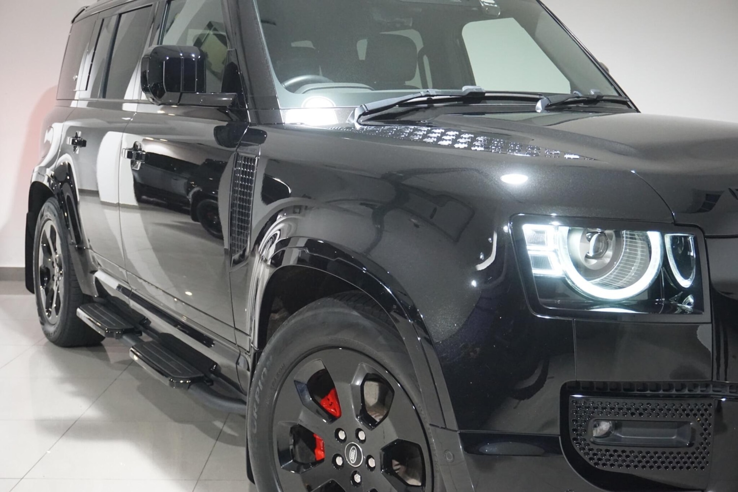 Used Land Rover Defender 2023 for sale - 76472977: Photo 54