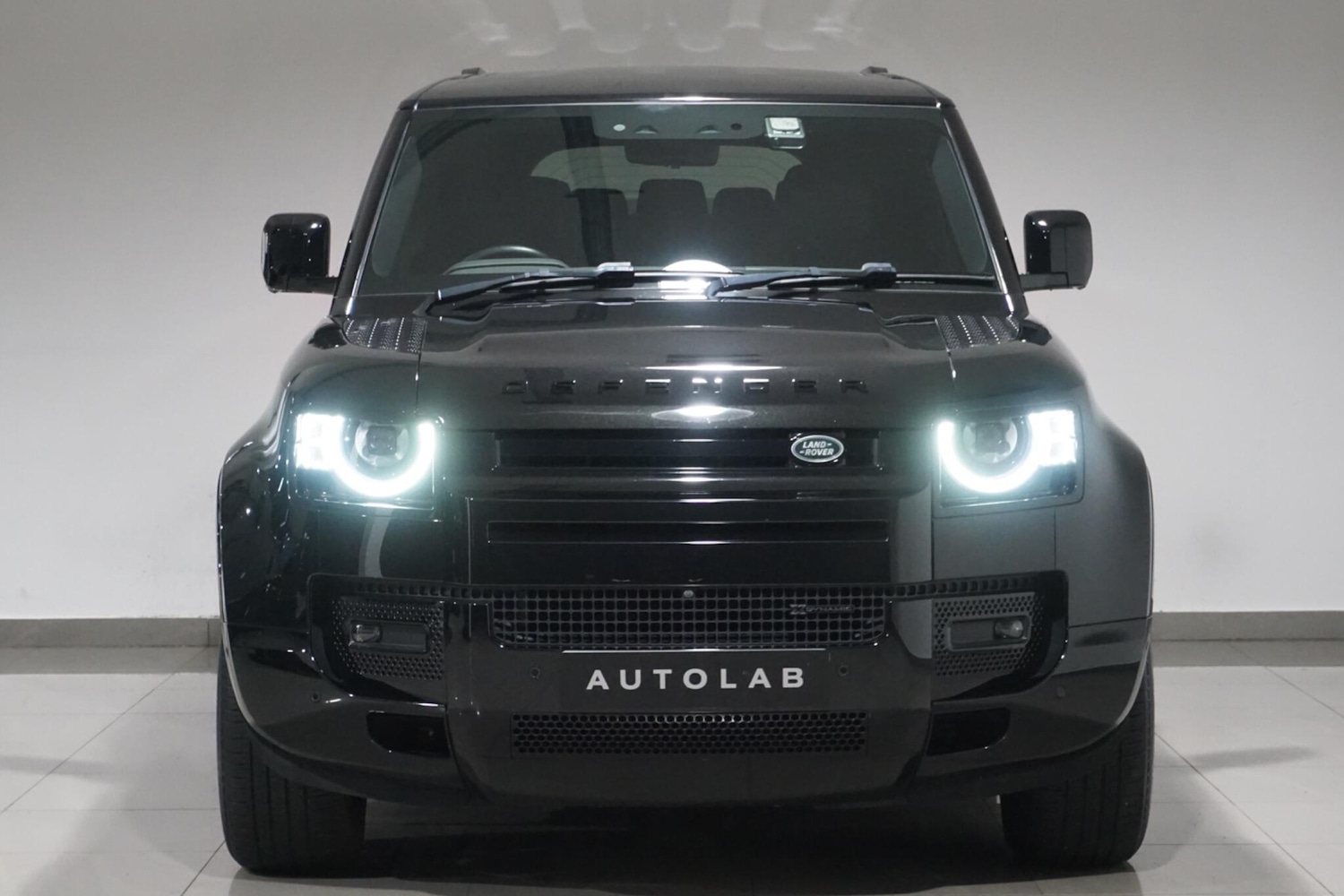 Used Land Rover Defender 2023 for sale - 76472977: Photo 7