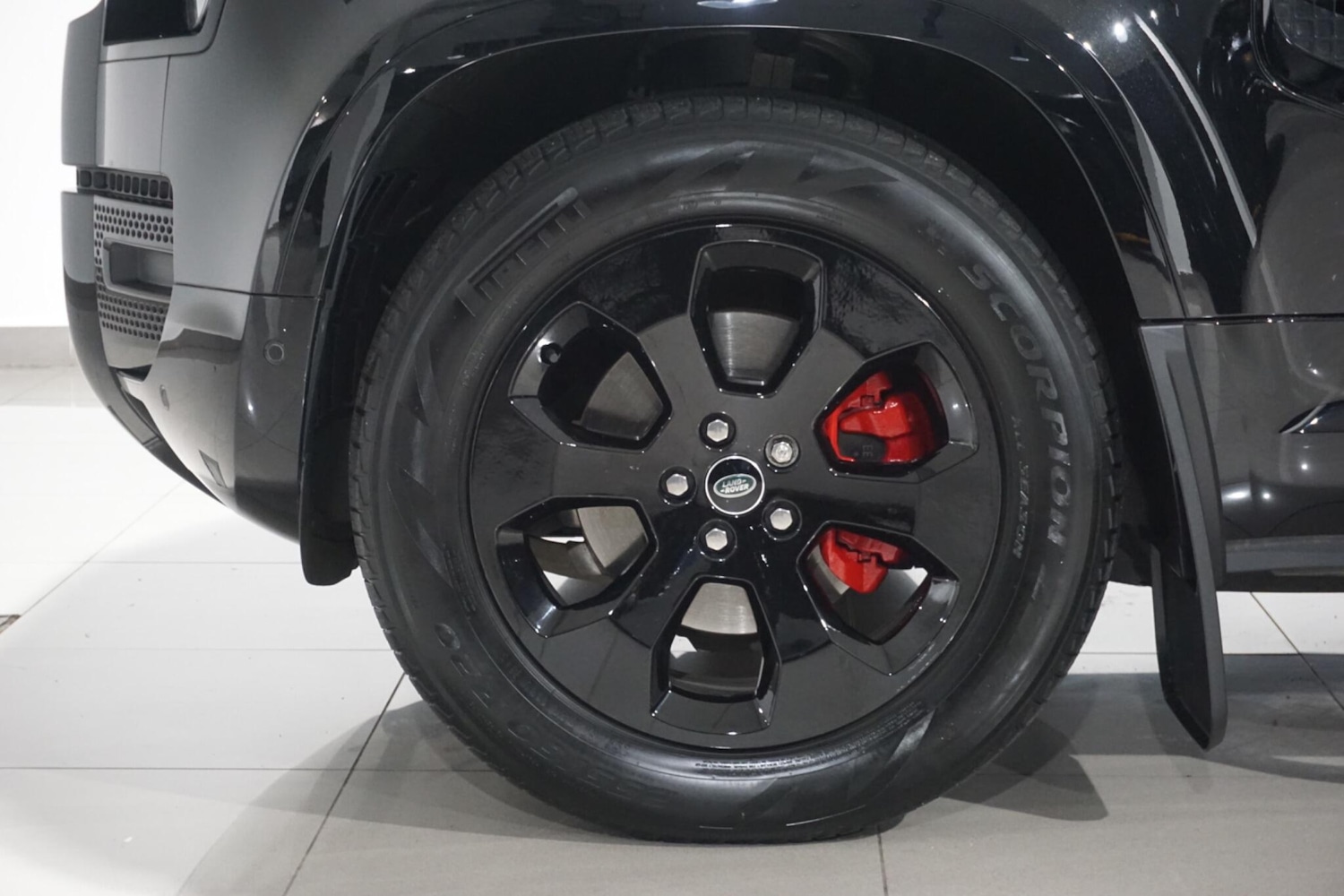 Used Land Rover Defender 2023 for sale - 76472977: Photo 78