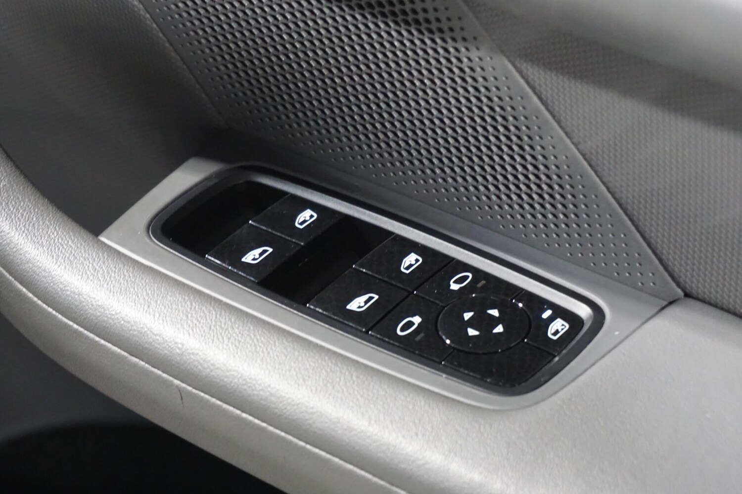 Used Porsche Taycan for sale - 77496794: Photo 60