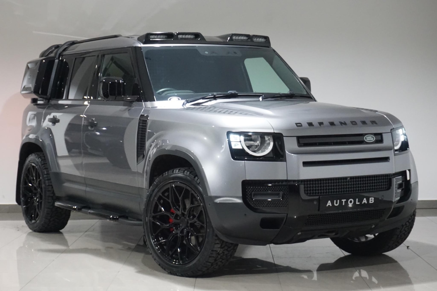 Used Land Rover Defender 110 for sale - 76476478: Photo 1