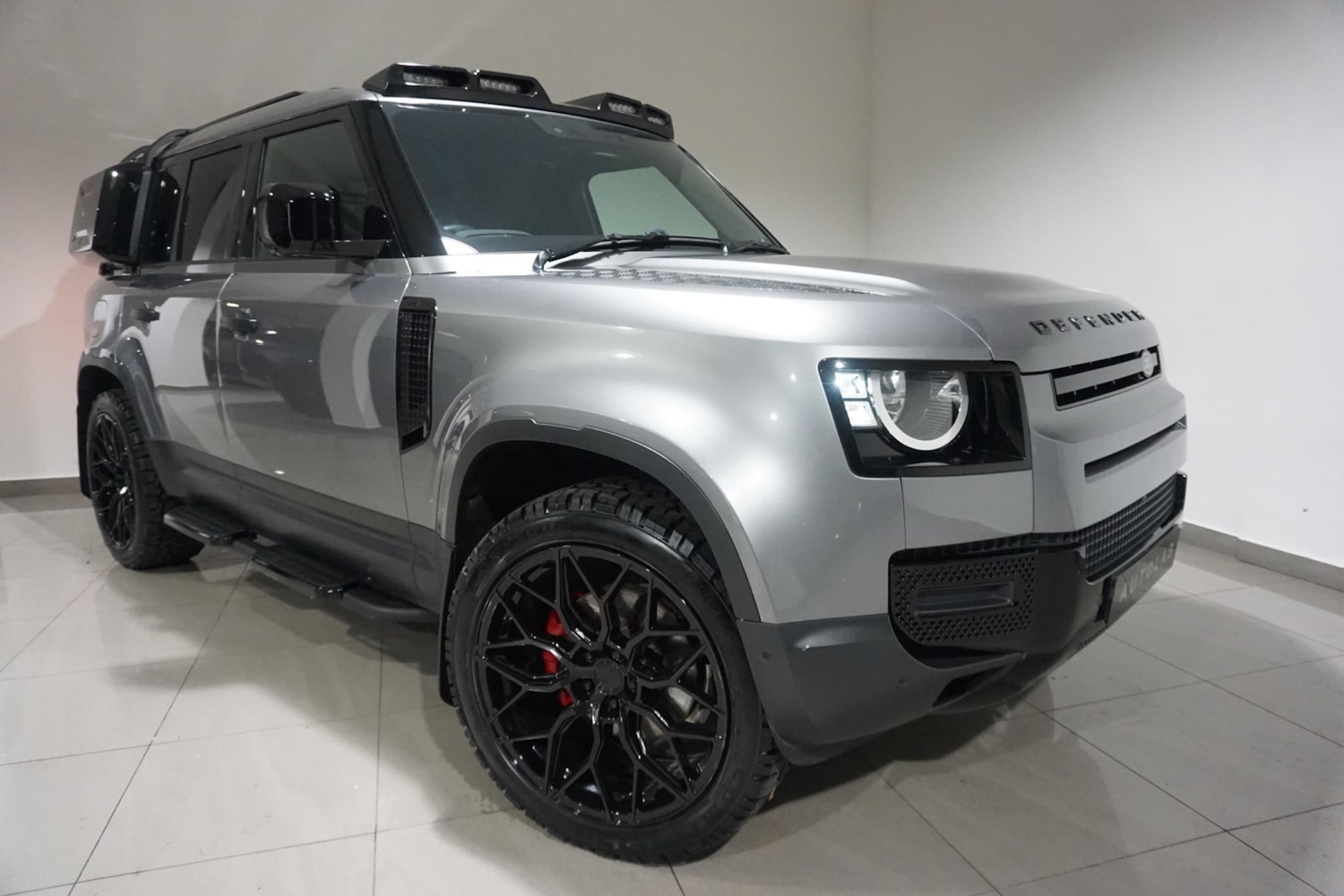 Used Land Rover Defender 110 for sale - 76476478: Photo 17