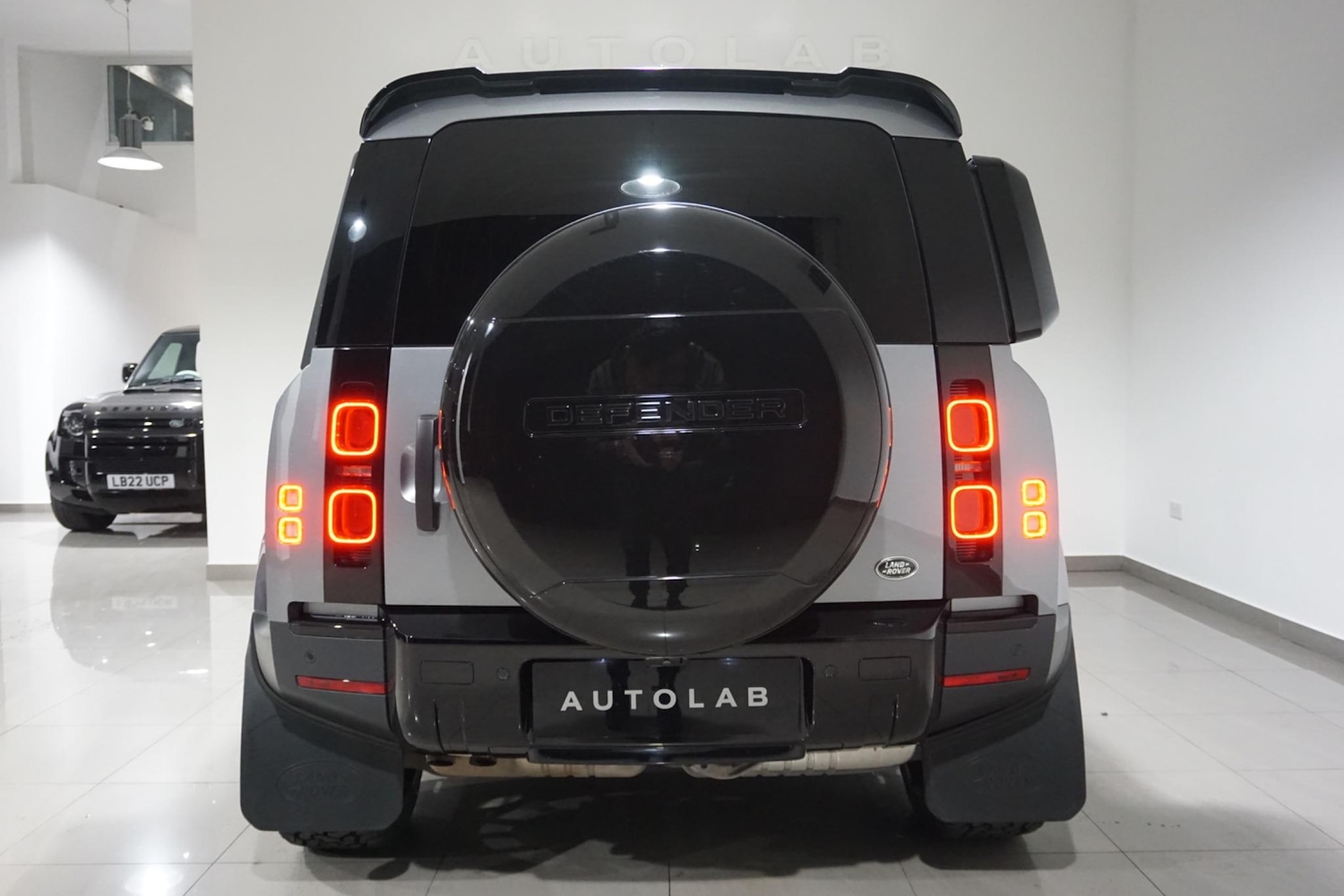 Used Land Rover Defender 110 for sale - 76476478: Photo 21