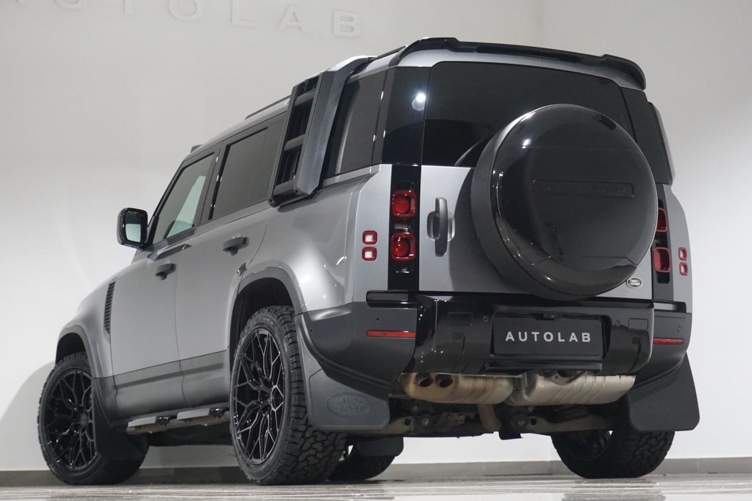 Used Land Rover Defender 110 for sale - 76476478: Photo 24