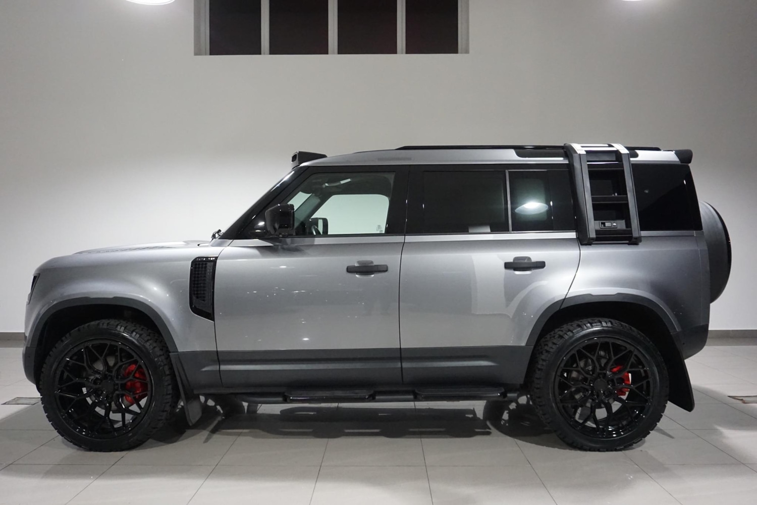 Used Land Rover Defender 110 for sale - 76476478: Photo 28