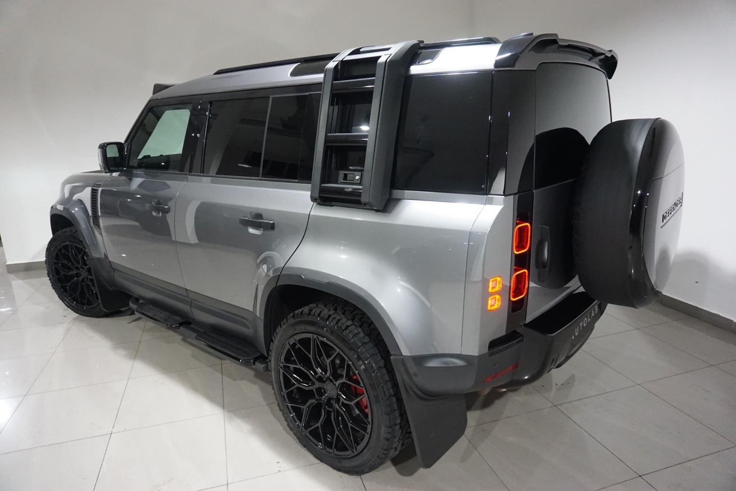 Used Land Rover Defender 110 for sale - 76476478: Photo 31