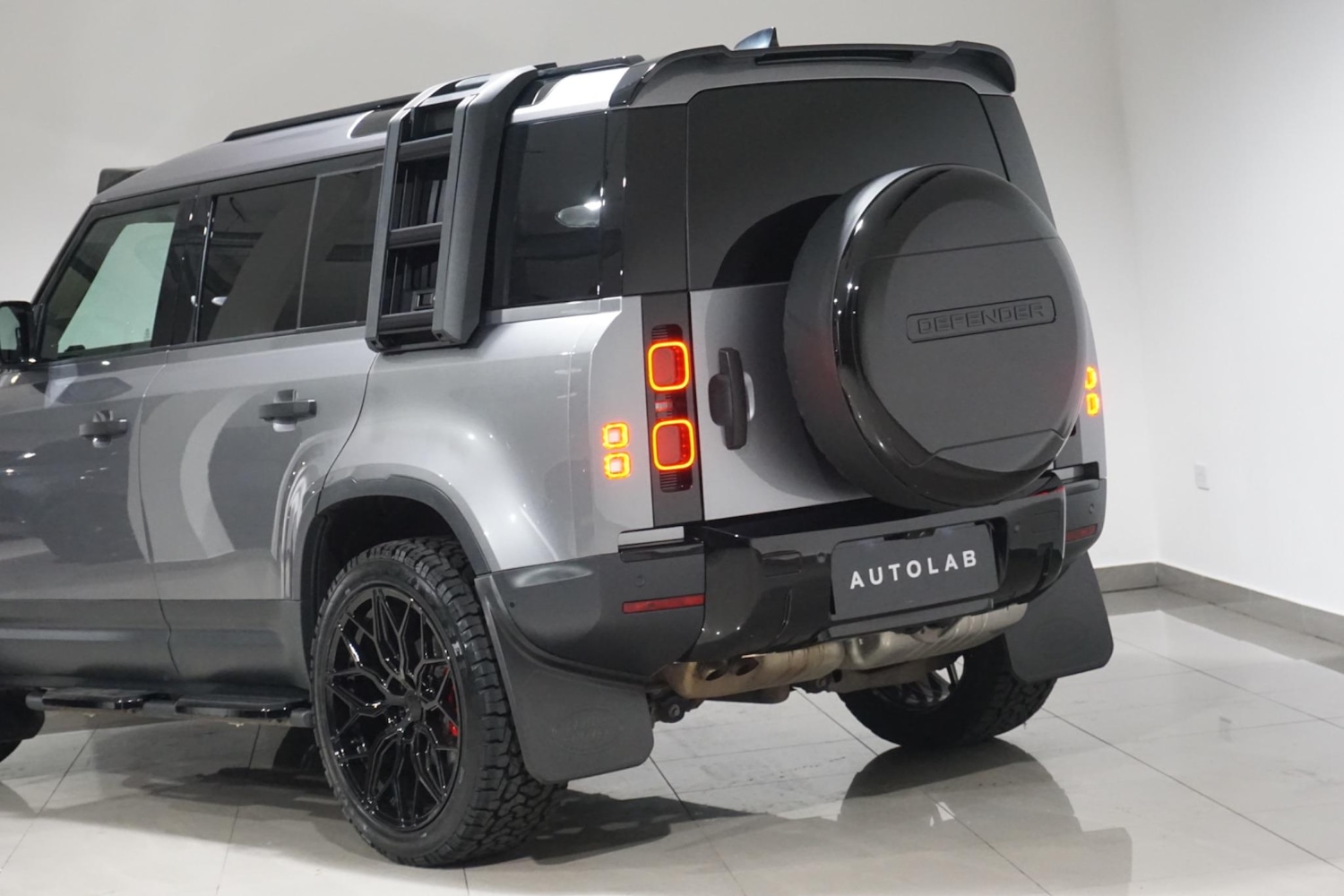 Used Land Rover Defender 110 for sale - 76476478: Photo 35