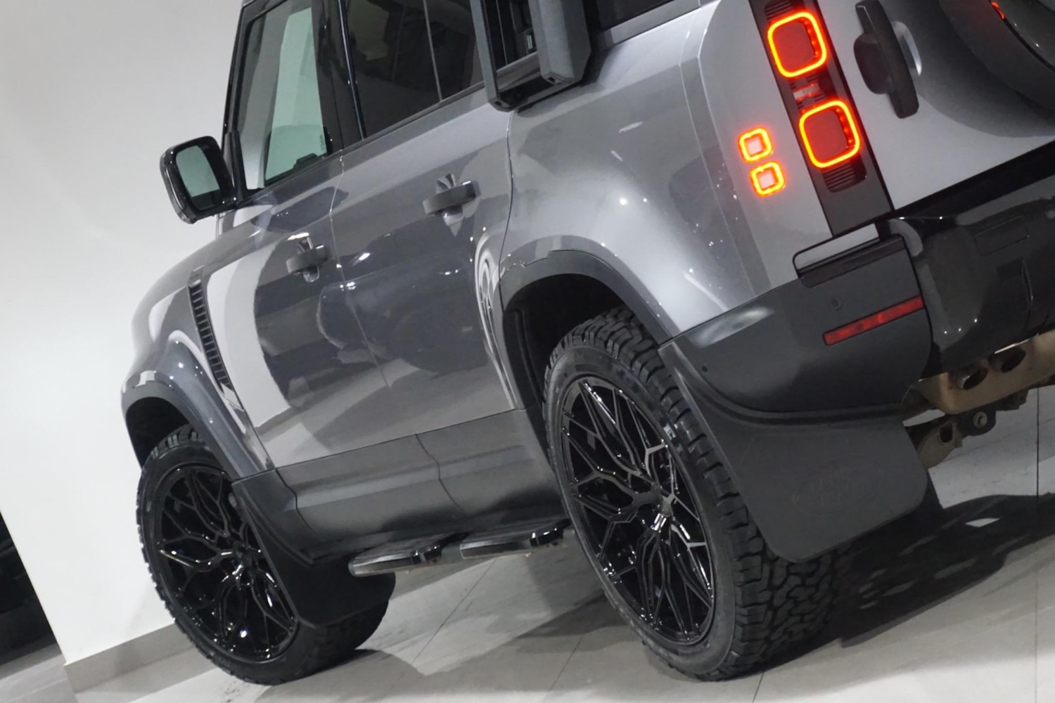 Used Land Rover Defender 110 for sale - 76476478: Photo 37