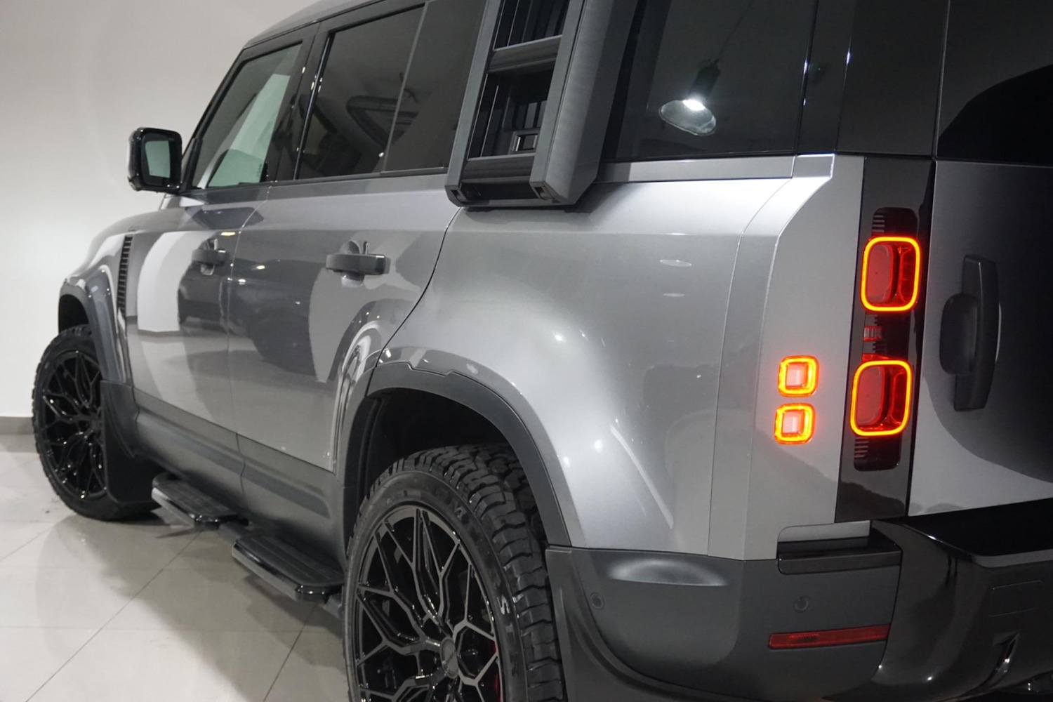 Used Land Rover Defender 110 for sale - 76476478: Photo 45