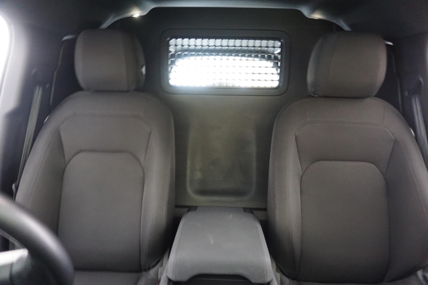 Used Land Rover Defender 110 for sale - 76476478: Photo 9