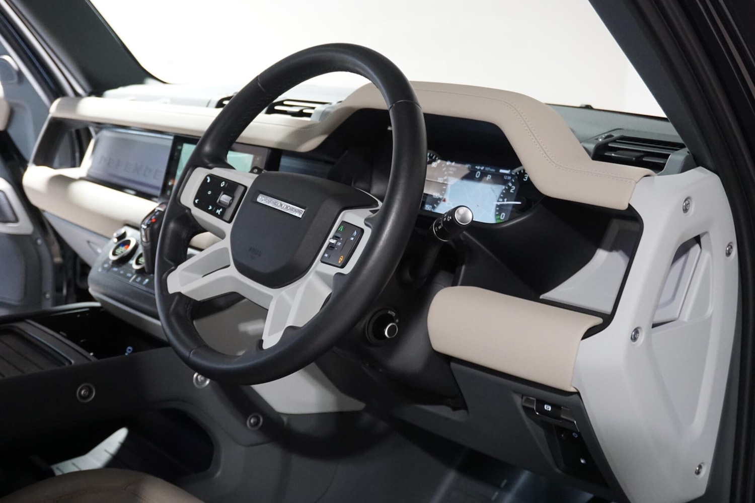 Used Land Rover Defender 2023 for sale - 77253773: Photo 14