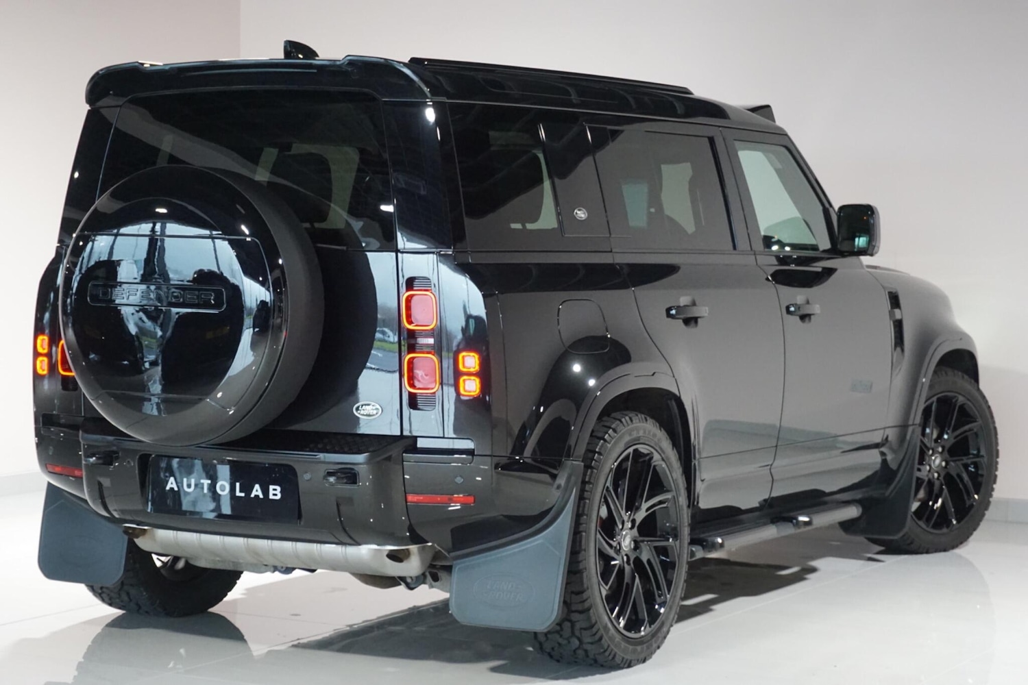 Used Land Rover Defender 2023 for sale - 77253773: Photo 24