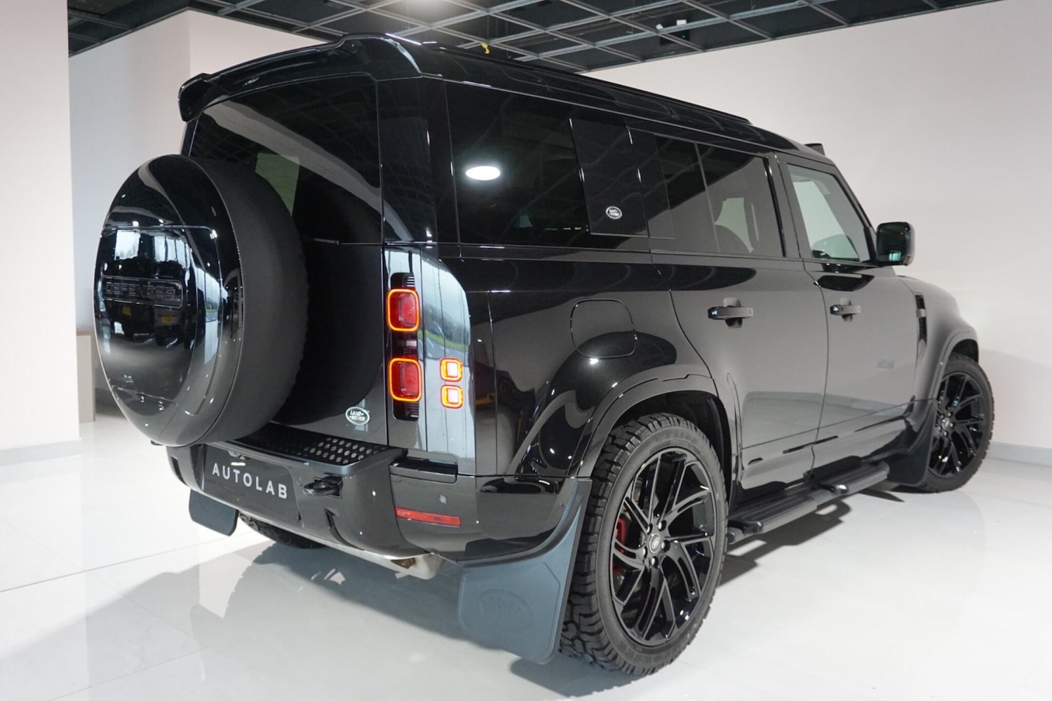 Used Land Rover Defender 2023 for sale - 77253773: Photo 30