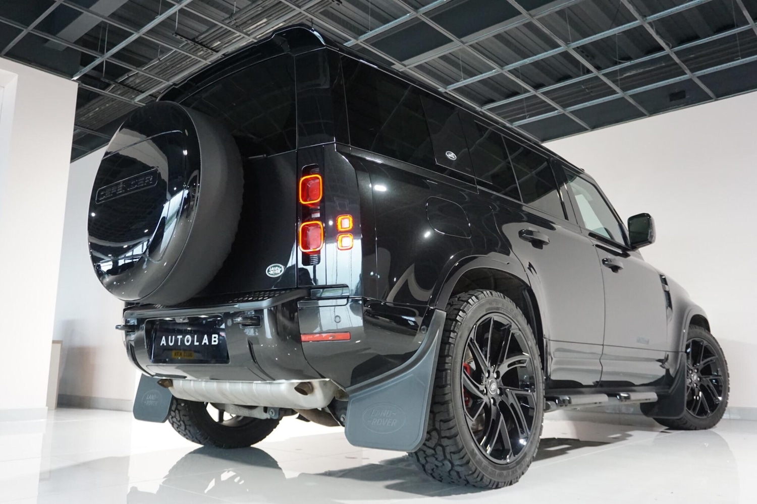 Used Land Rover Defender 2023 for sale - 77253773: Photo 34