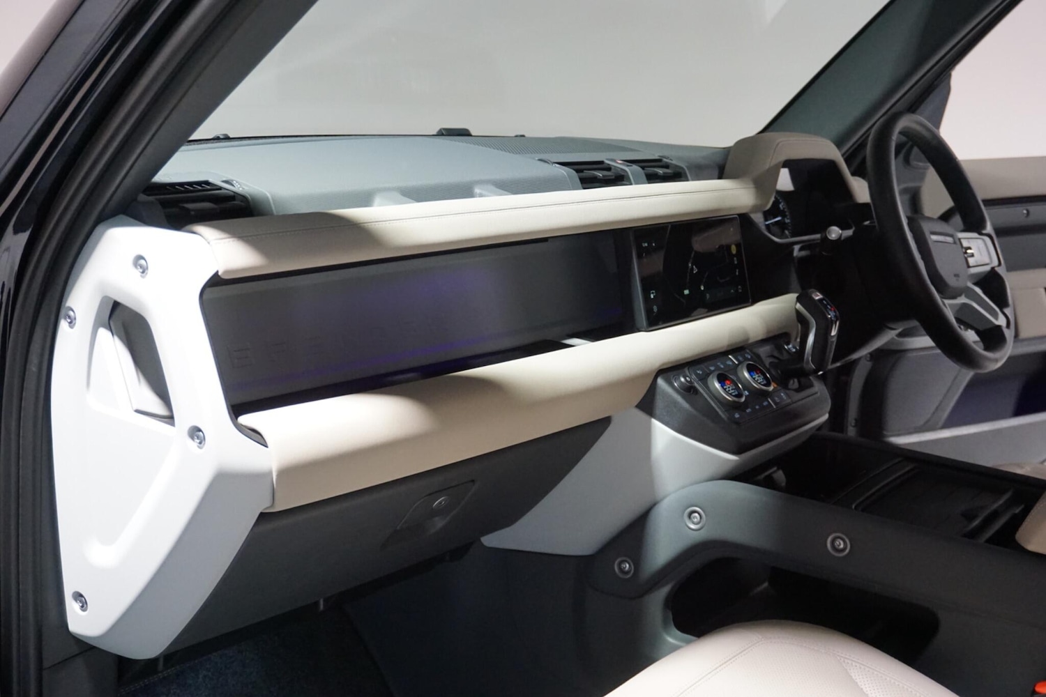 Used Land Rover Defender 2023 for sale - 77253773: Photo 56