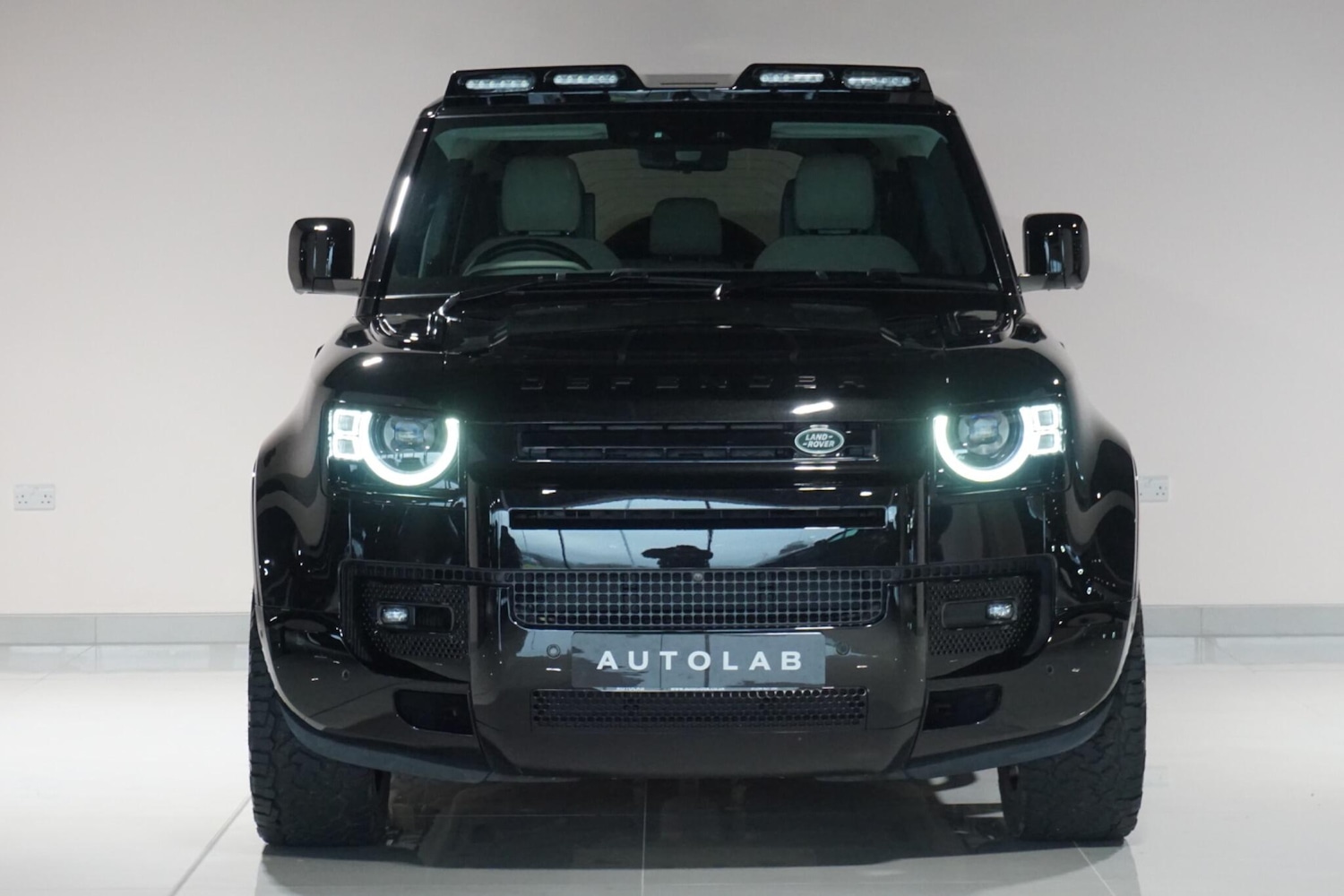 Used Land Rover Defender 2023 for sale - 77253773: Photo 7