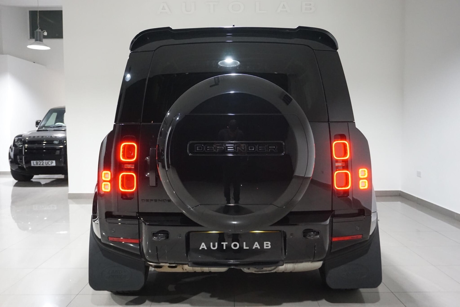 Used Land Rover Defender 110 for sale - 76701535: Photo 30