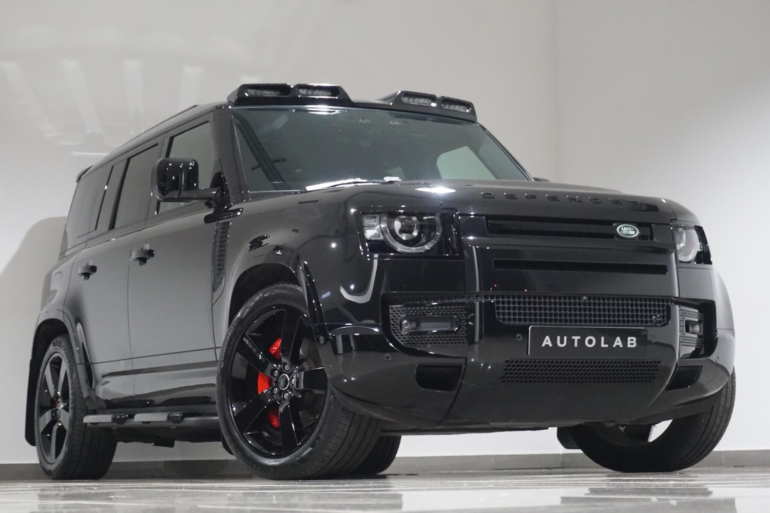 Used Land Rover Defender 110 for sale - 76701535: Photo 32