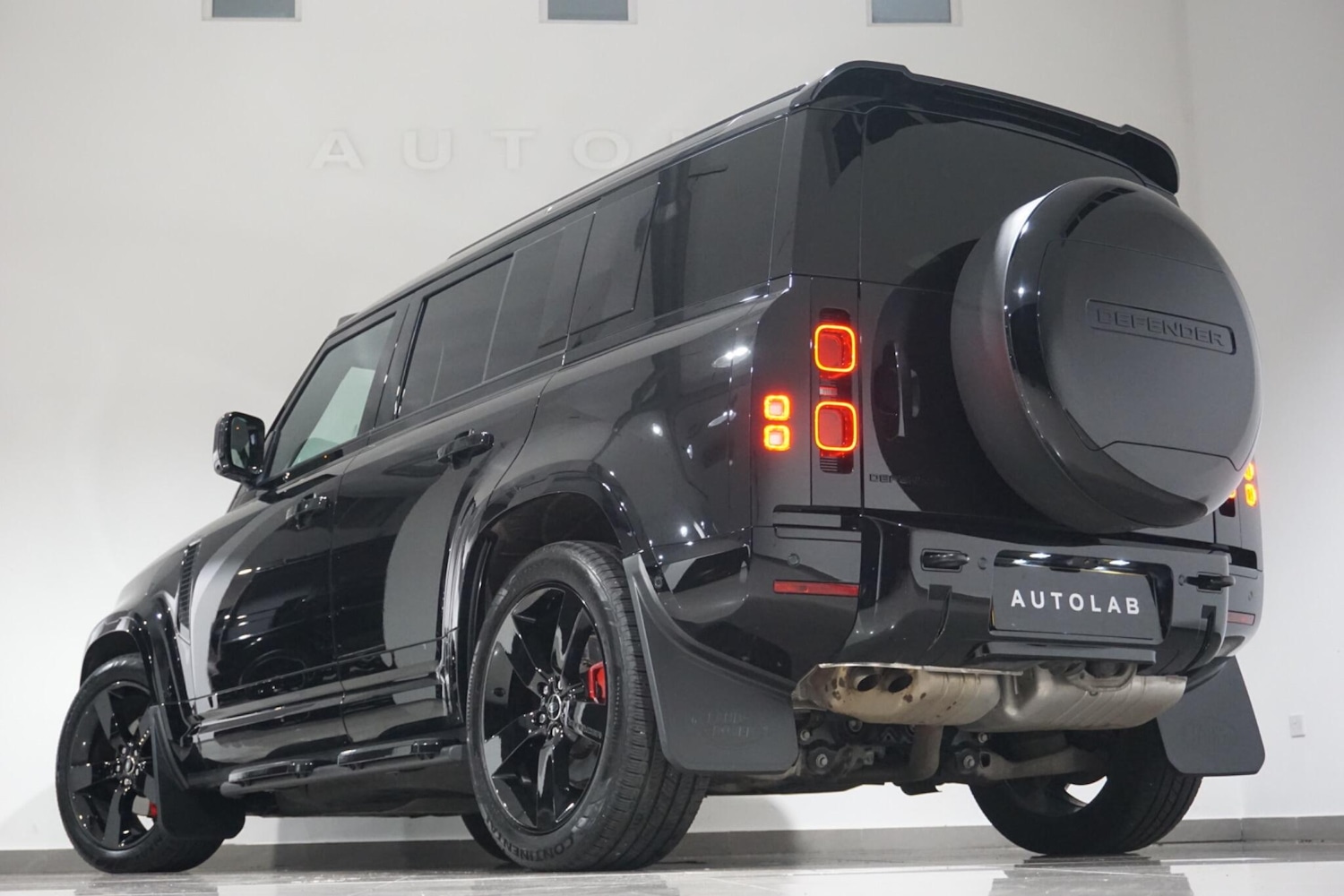 Used Land Rover Defender 110 for sale - 76701535: Photo 38